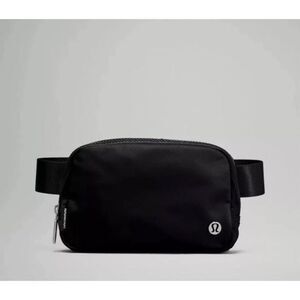 NEW Lululemon Everywhere Belt Bag Black Fanny Pack Classic Nylon